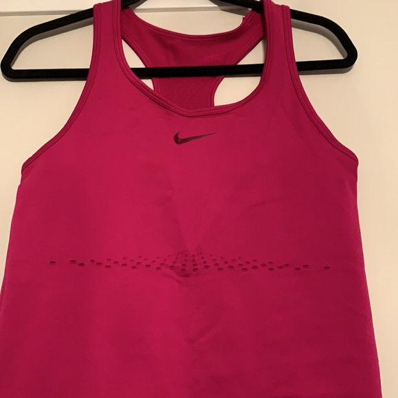 Nike Tank Top - Picture 2 of 8